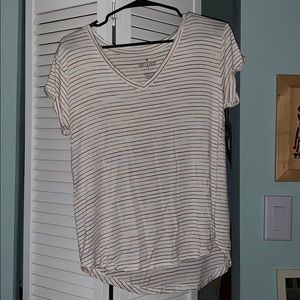 American Eagle Women’s V-Neck, Size Medium, new